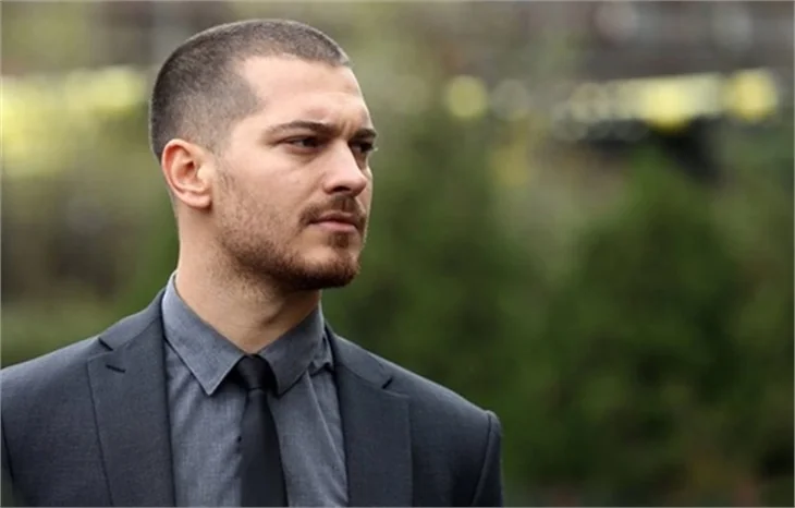 Çağatay Ulusoy'un partneri Burcu Biricik mi?