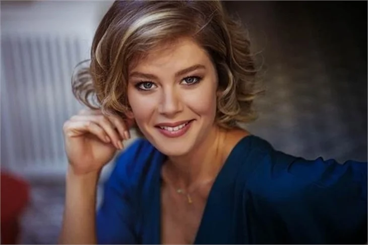 Çağatay Ulusoy'un partneri Burcu Biricik mi?