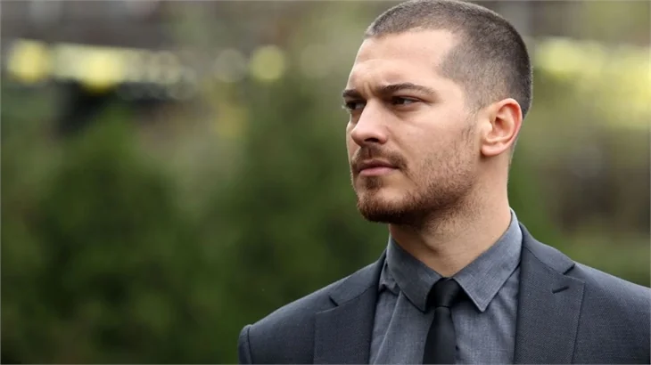 Çağatay Ulusoy'un partneri Burcu Biricik mi?