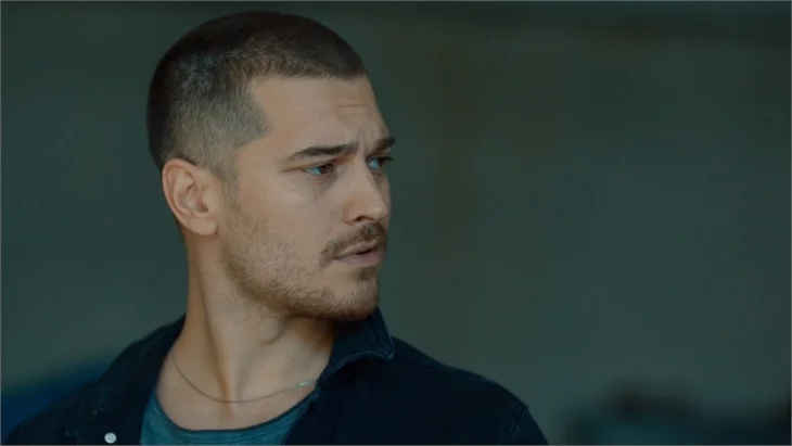Çağatay Ulusoy'un partneri Burcu Biricik mi?
