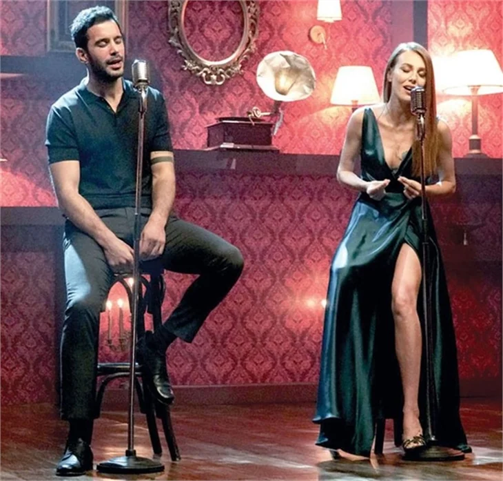 Elçin Sangu ve Barış Arduç düeti!