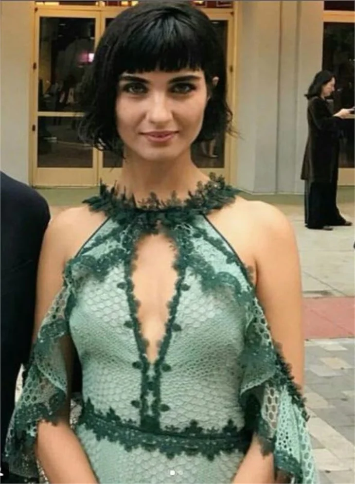 Tuba Büyüküstün tarzı!