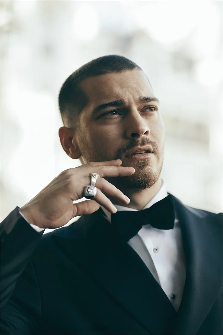 Çağatay Ulusoy'dan Hollywood atağı!