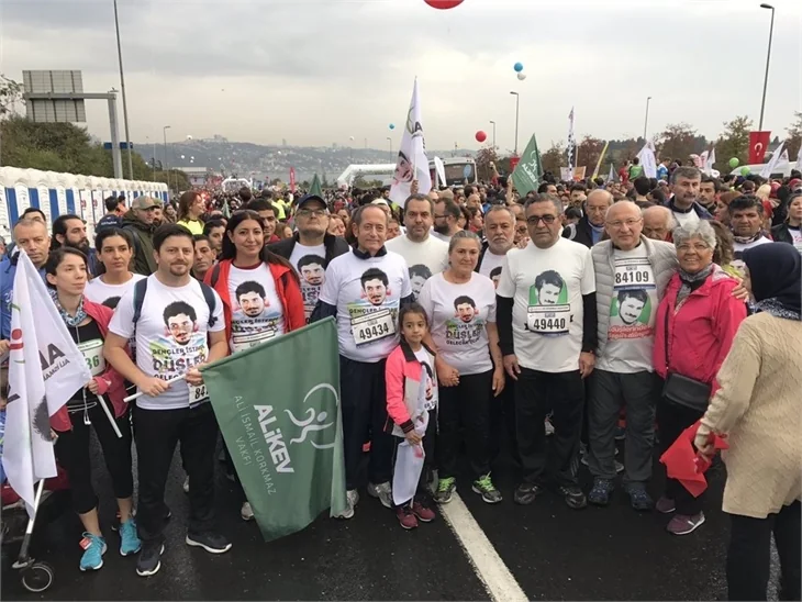 İstanbul Maratonu'na ünlü akını!