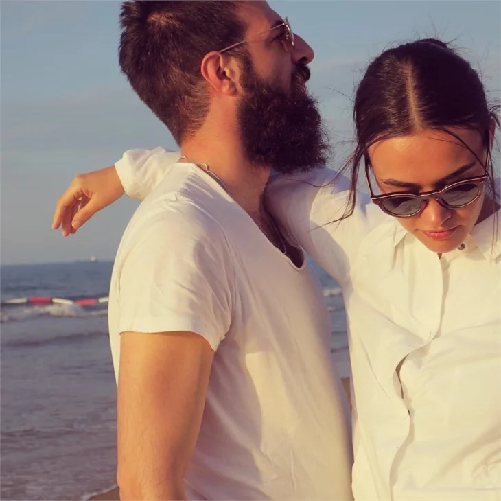 Hande Soral’dan eşine romantik kutlama!