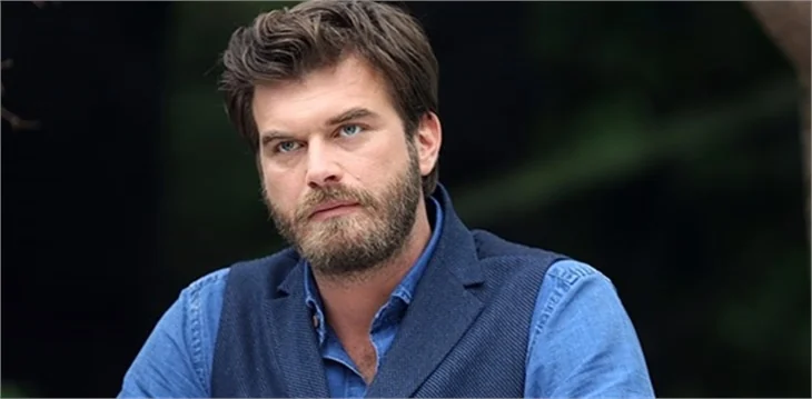 Kıvanç Tatlıtuğ'un fanları ikiye bölündü!