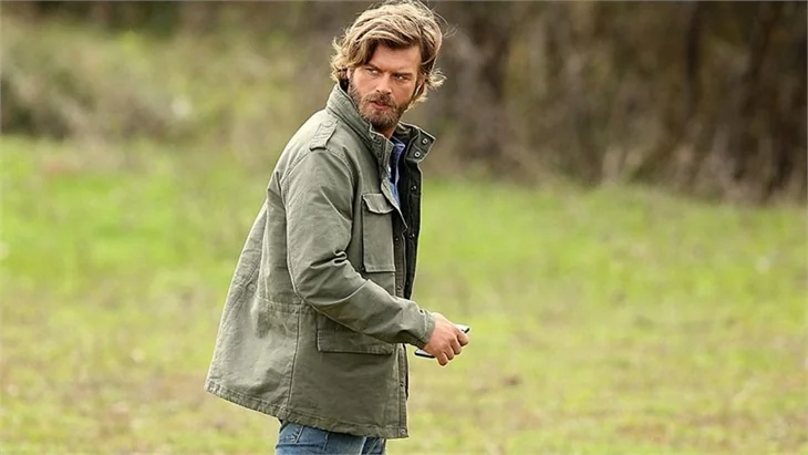 Kıvanç Tatlıtuğ'un fanları ikiye bölündü!