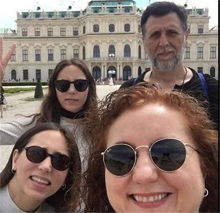 Can Bonomo, Öykü Karayel’in babasıyla tanıştı!