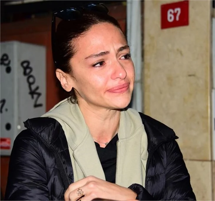 Sinem Öztürk gözyaşına boğuldu!