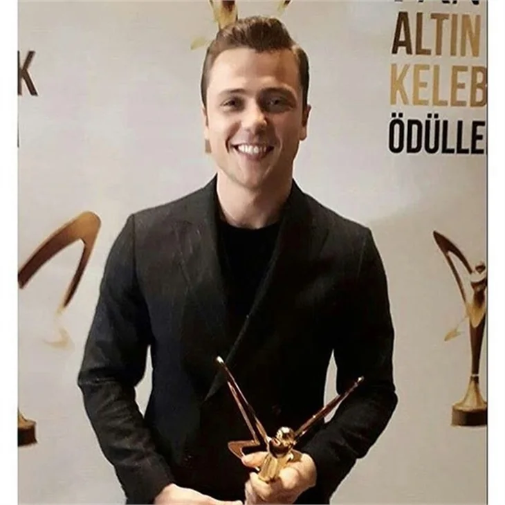 Kırmızı halıda şıklık yarışı!