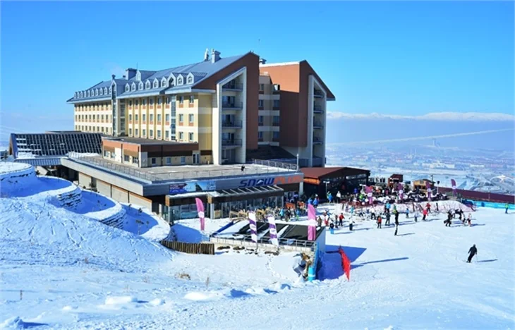 Sway Hotels muhteşem etkinliklerle sezonu açtı