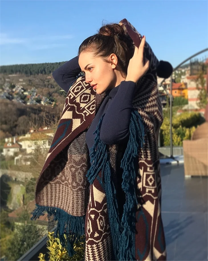 Fahriye Evcen'in en sevdiği stil!