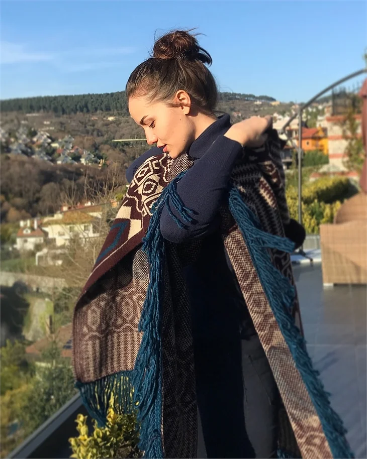 Fahriye Evcen'in en sevdiği stil!