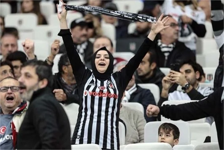 Gözler yengedeydi!