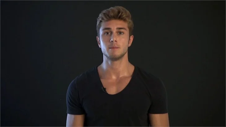 Ünlü model  Onur Seyit Yaran, hayranı yüzünden korku içinde!