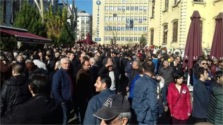 Münir Özkul uğurlanıyor!