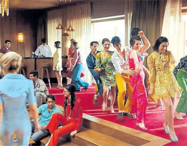 Zeki Müren'li sahneye 700 bin lira harcadı!