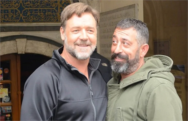 Russell Crowe’dan Cem Yılmaz'a övgü!