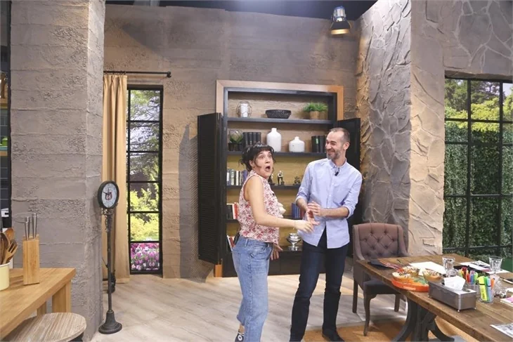 Gupse Özay, canlı yayını bastı!
