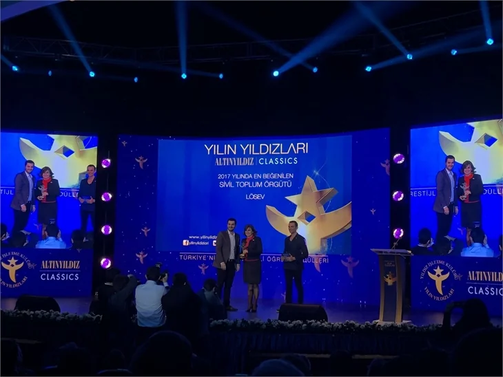 "Yılın Yıldızları Ödülleri" sahiplerini buldu!