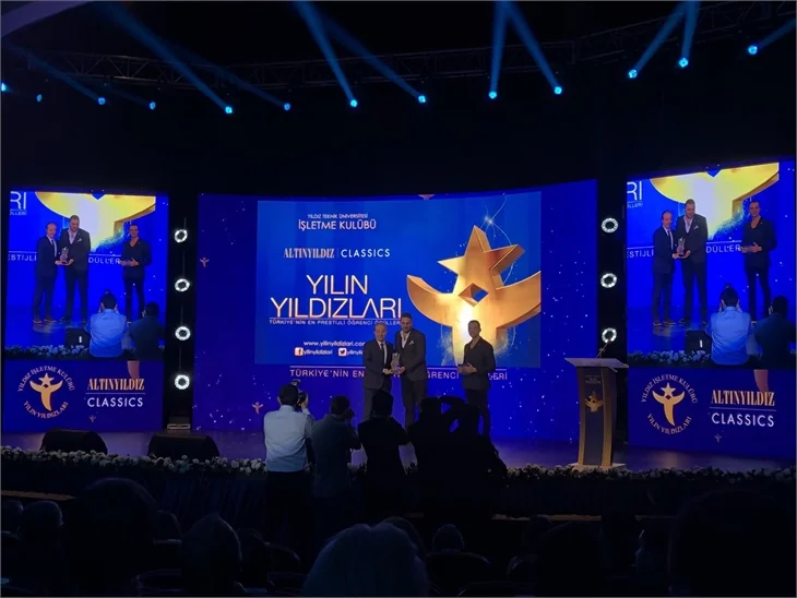 "Yılın Yıldızları Ödülleri" sahiplerini buldu!
