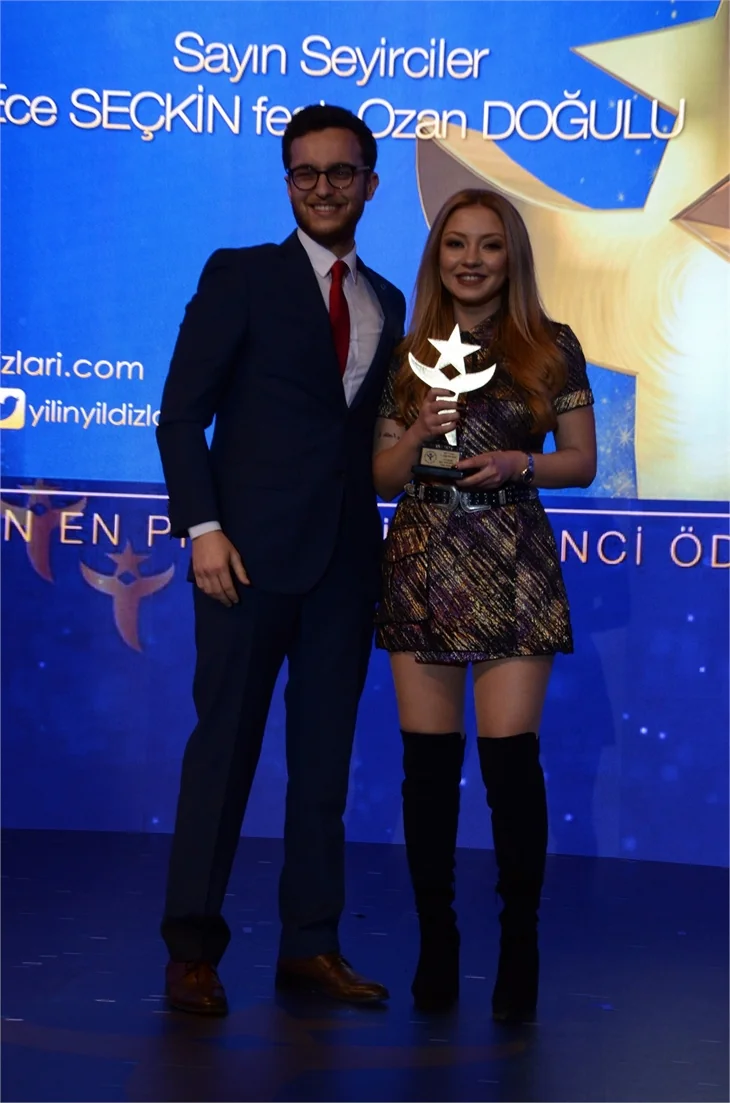 "Yılın Yıldızları Ödülleri" sahiplerini buldu!