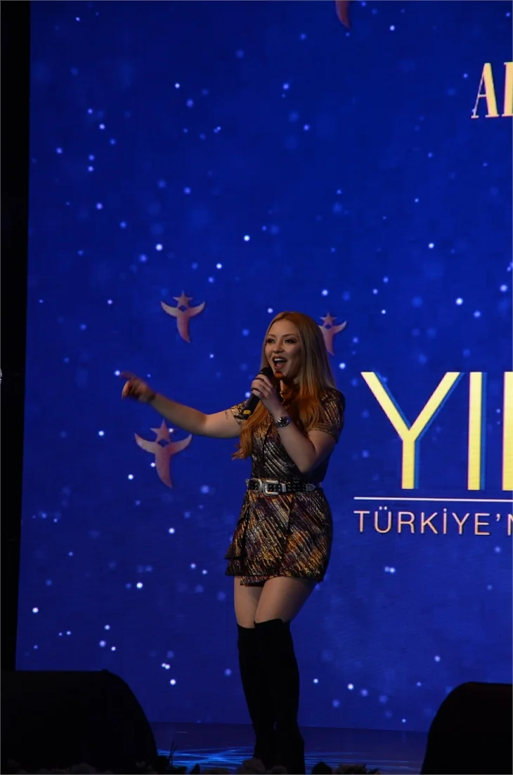 "Yılın Yıldızları Ödülleri" sahiplerini buldu!