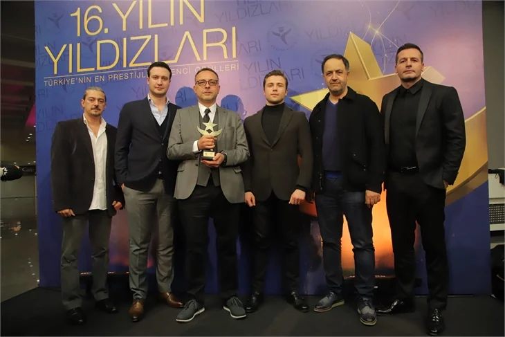 "Yılın Yıldızları Ödülleri" sahiplerini buldu!