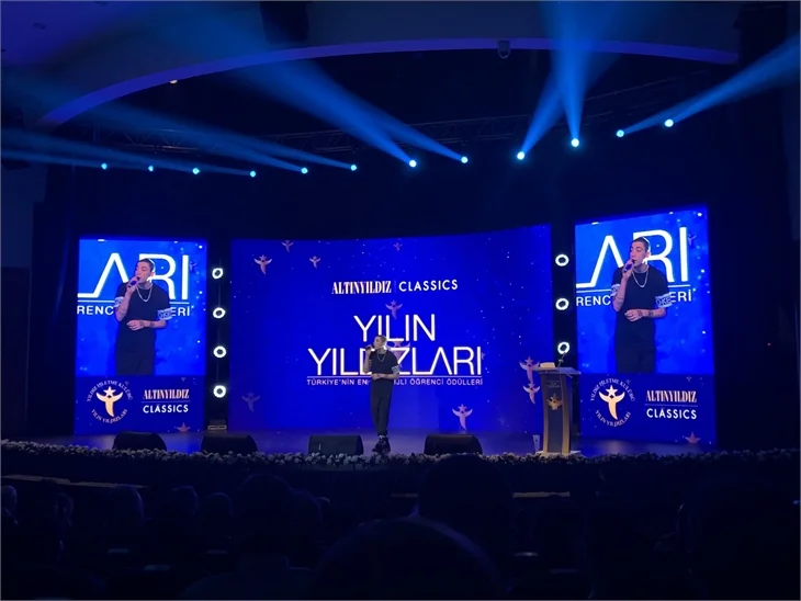 "Yılın Yıldızları Ödülleri" sahiplerini buldu!