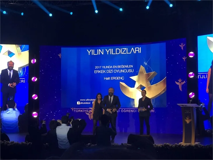 "Yılın Yıldızları Ödülleri" sahiplerini buldu!