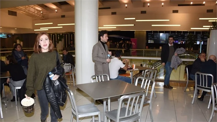Elçin Sangu makyajsız fena yakalandı!