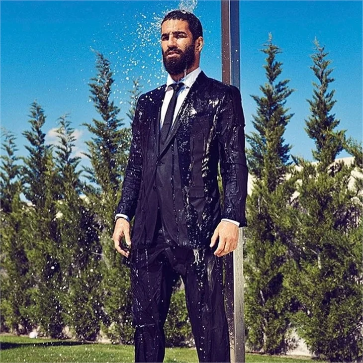 Burak Özçivit'i zirveden indirdi! Nusret'in zaferi!