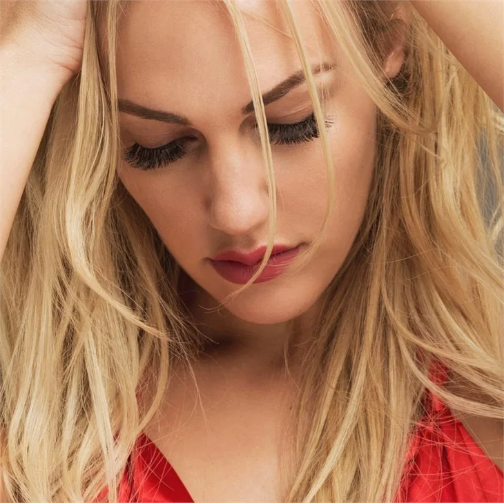 Meryem Uzerli, Türkiye'yi terk mi ediyor?