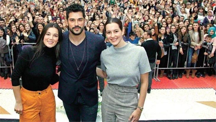 Burak Özçivit'ten 'Kardeşim Benim 2' hamlesi!