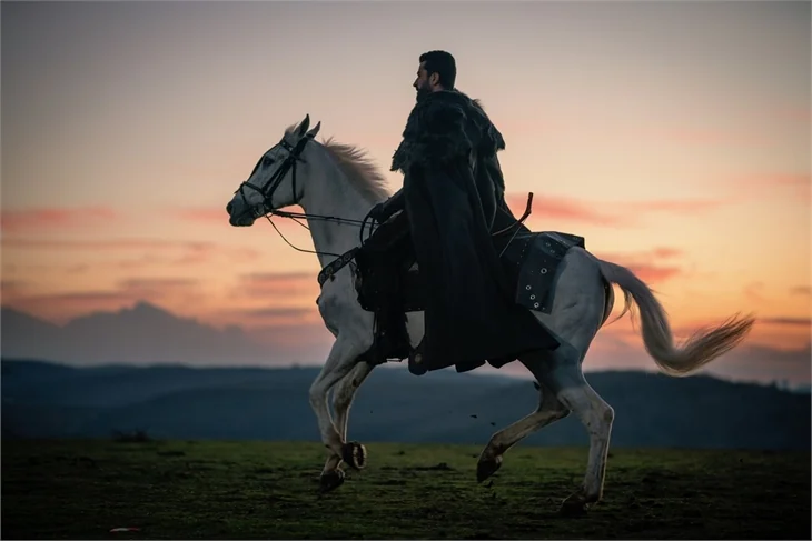 Kenan İmirzalıoğlu: Yayın tarihinin bu kadar uzaması...