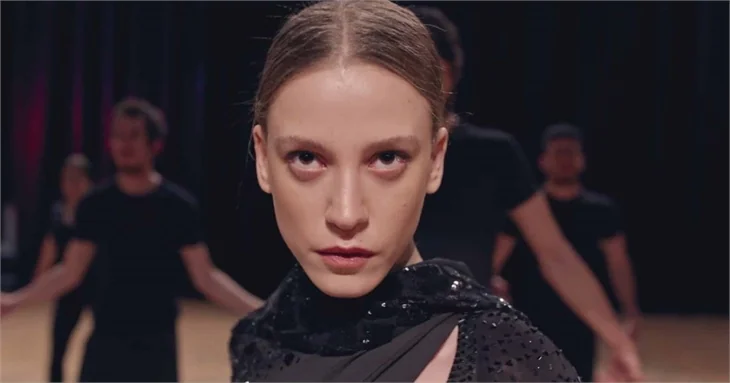 Serenay Sarıkaya, Fi finali sonrası ABD’ye gidecek!