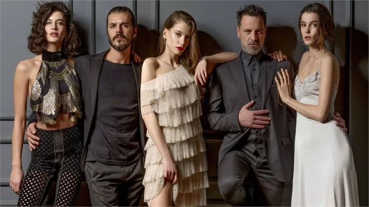 Serenay Sarıkaya, Fi finali sonrası ABD’ye gidecek!