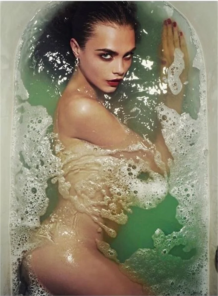 Cara Delevingne nefes kesti!
