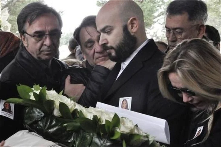 Mina Başaran ve arkadaşları son yolculuğuna uğurlanıyor!