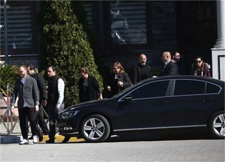 Mina Başaran ve arkadaşları son yolculuğuna uğurlanıyor!