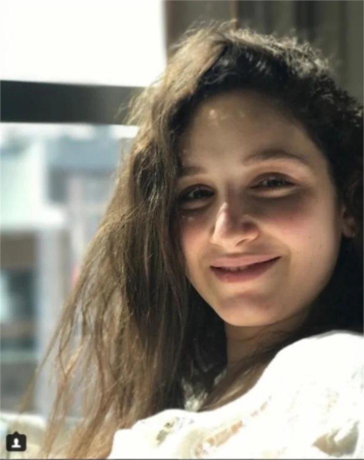 'Kırgın Çiçekler'in genç yıldızı Gökçe Akyıldız anne oldu!
