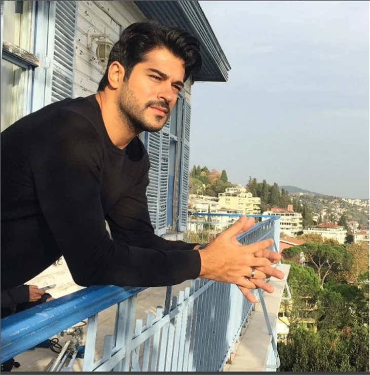 Burak Özçivit: Vatan sevgimi kimseye sorgulatmam!