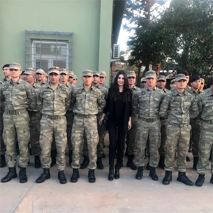 Ünlüler Hatay sınırındaydı!