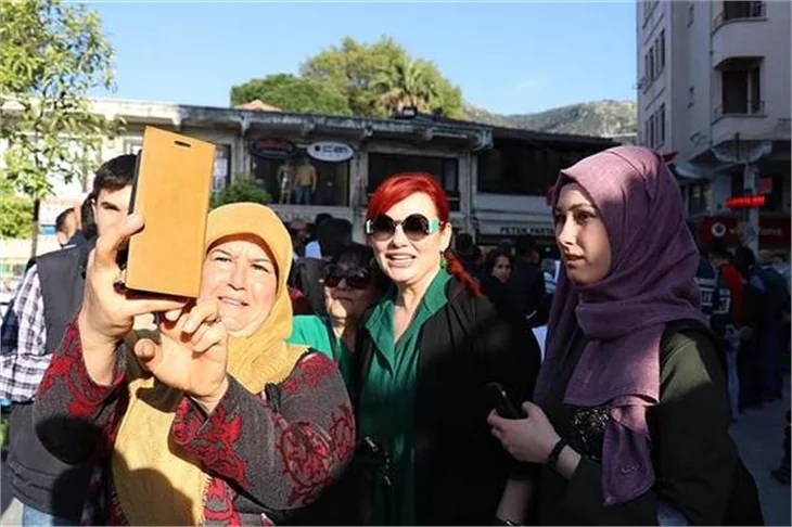 Ünlüler Hatay sınırındaydı!