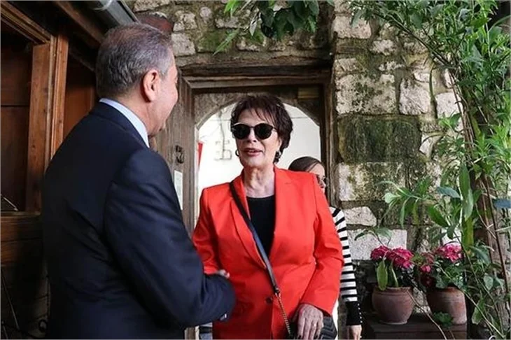 Ünlüler Hatay sınırındaydı!
