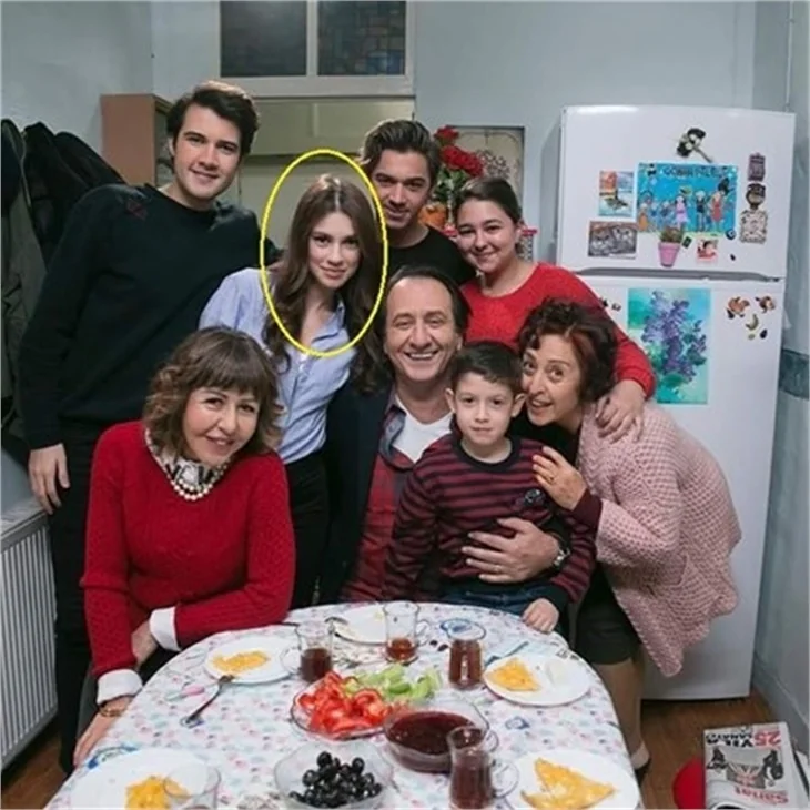 Arka Sokaklar'ın Zeliş'i Instagram'ı sallıyor!