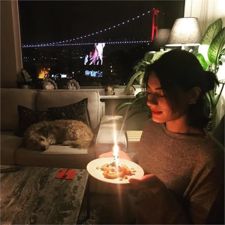Hande Subaşı tatil sezonunu açtı!
