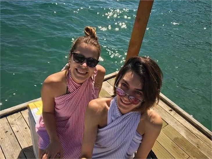 Hande Subaşı tatil sezonunu açtı!