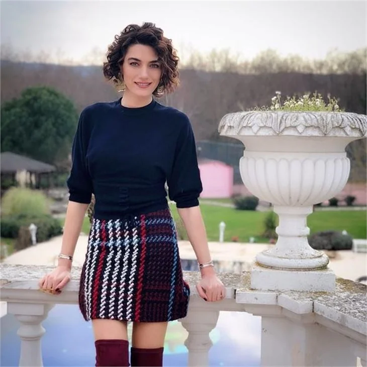 Hande Subaşı tatil sezonunu açtı!