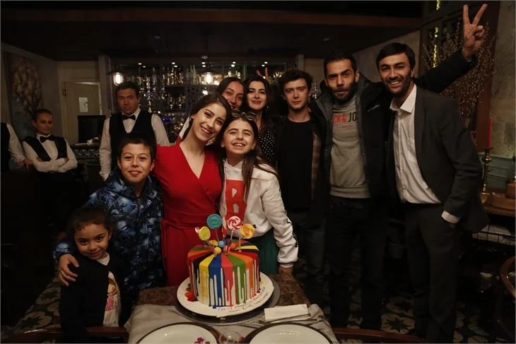 Sette sürpriz doğum günü!